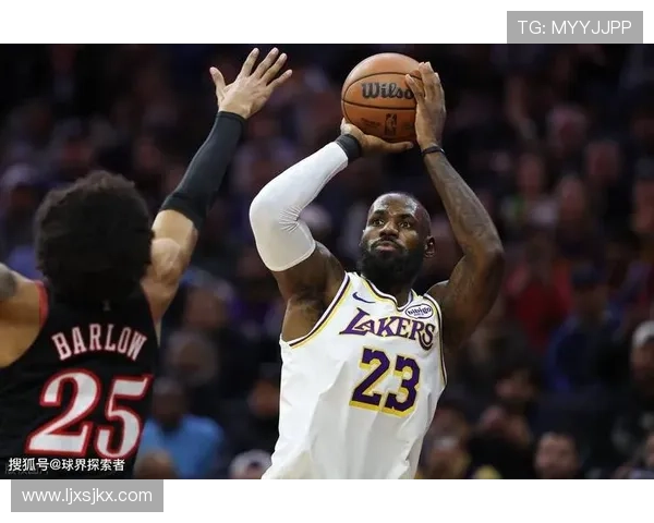 詹姆斯连中四罚制胜封盖定乾坤